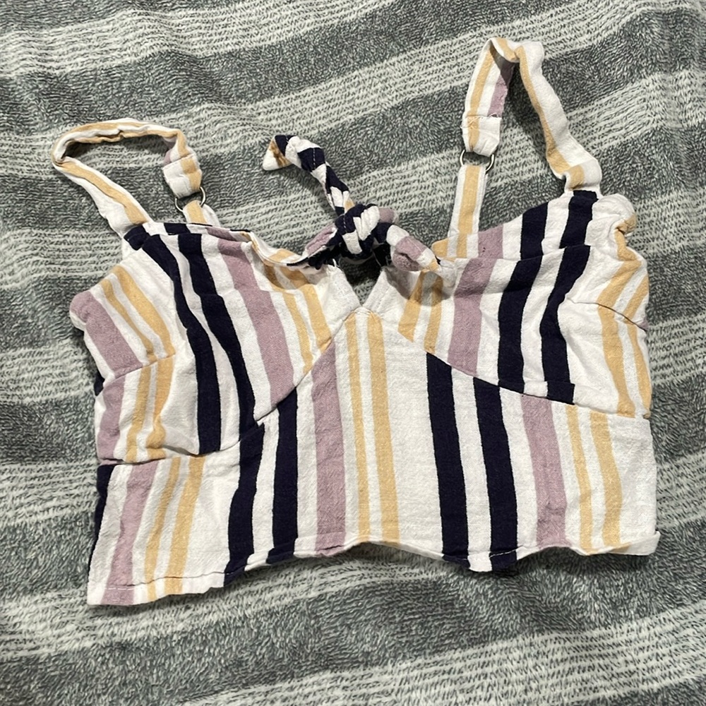 Hollister crop top adjustable straps size small
